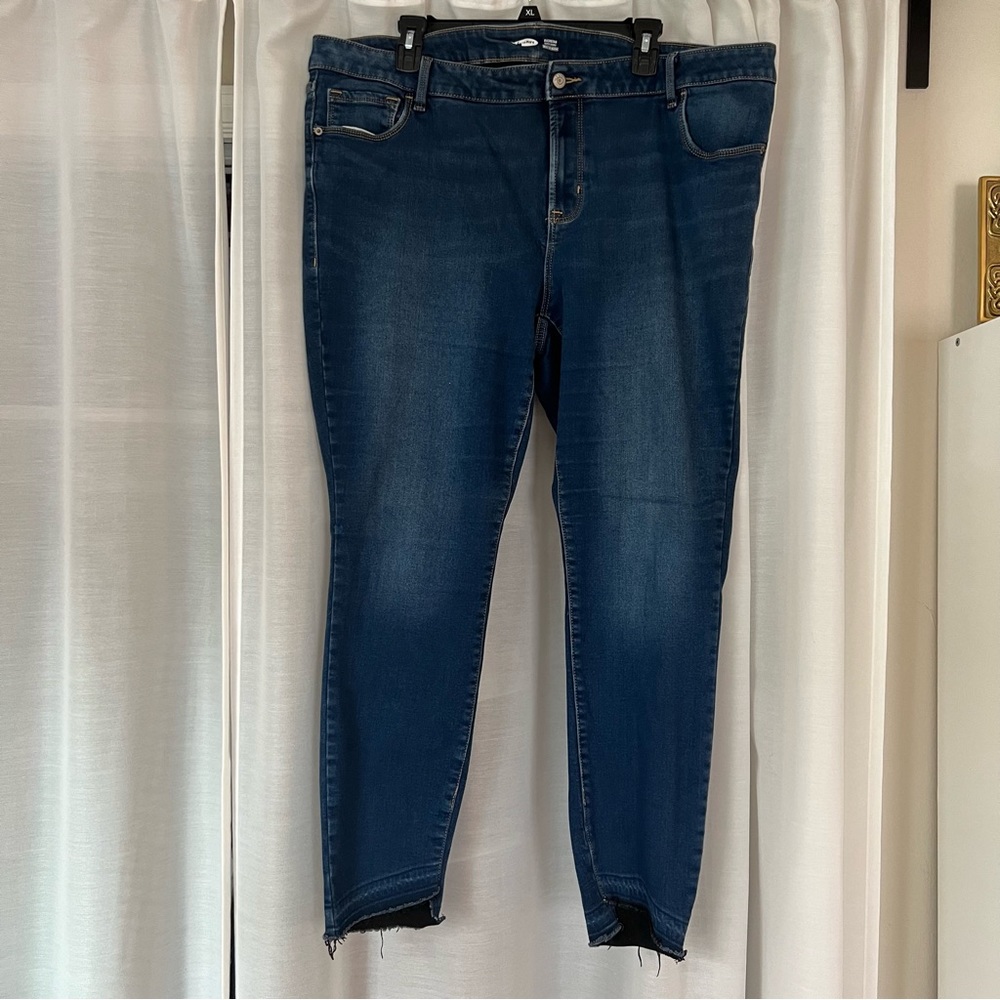 Fleece Lined Frayed Jeans